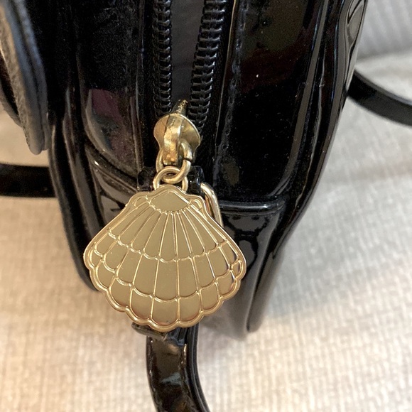 🖤RESERVED For A🖤 Villain Ursula the Sea Witch Glitter Crossbody Purse NWT - Picture 3 of 4